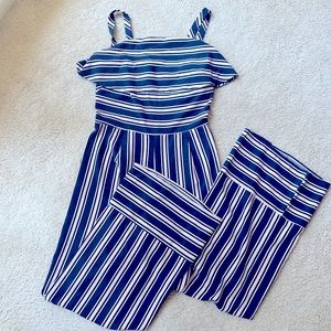 Leith brand jumper/romper. Full leg with ruffle top. Size S. Like new